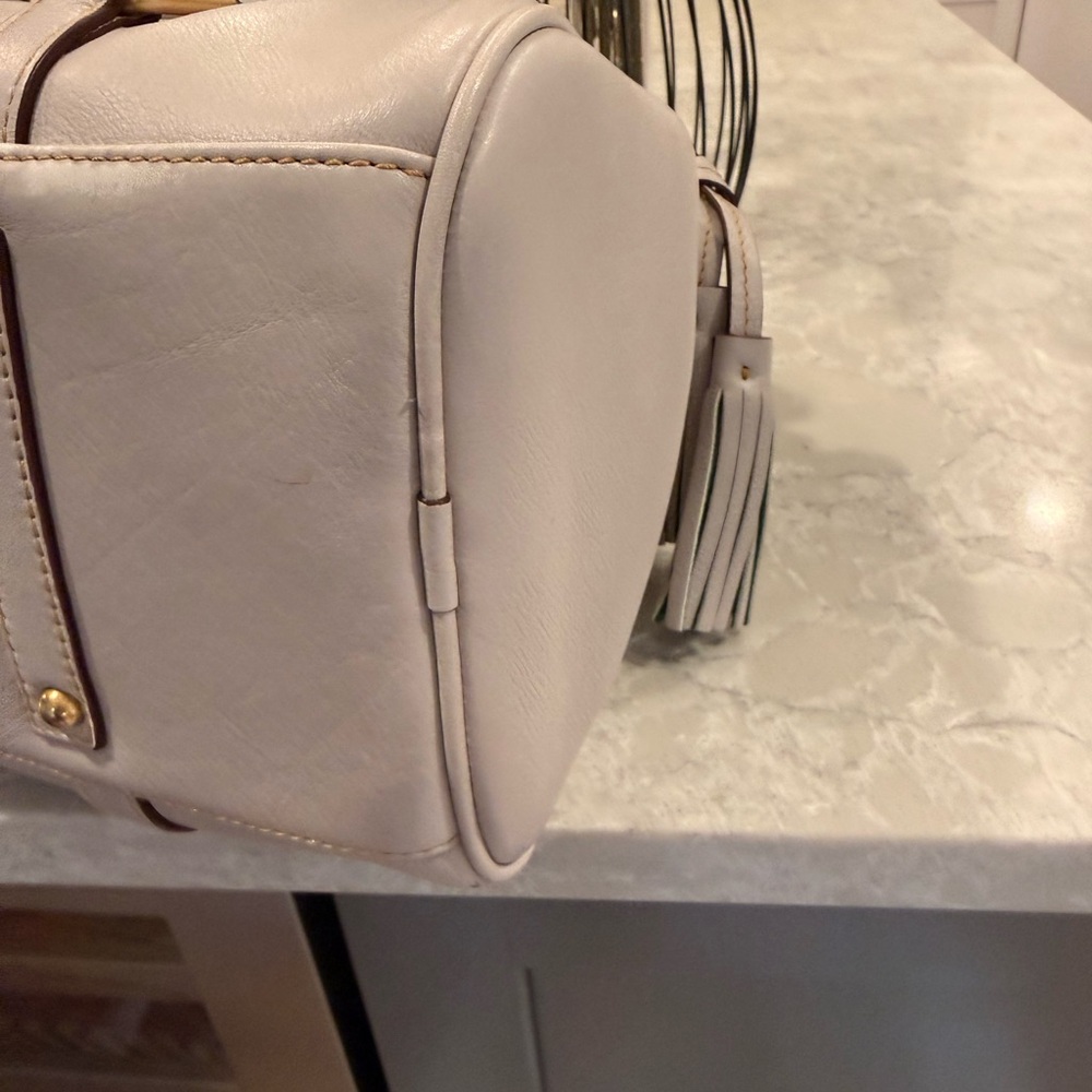 Dooney and BOURKE Florentine large ECRU satchel - Picture 6 of 13